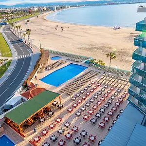 4* Hotel Golden Donaire